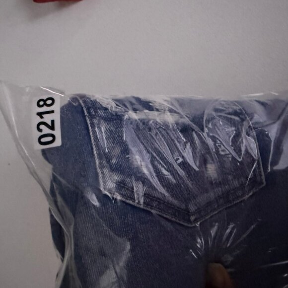 AMERICAN EAGLE Jeans  14 Highest Rise 90s Boyfriend Distressed Destroy Drapey - Picture 10 of 10